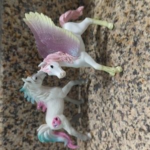 Schleich Pegasus, pair